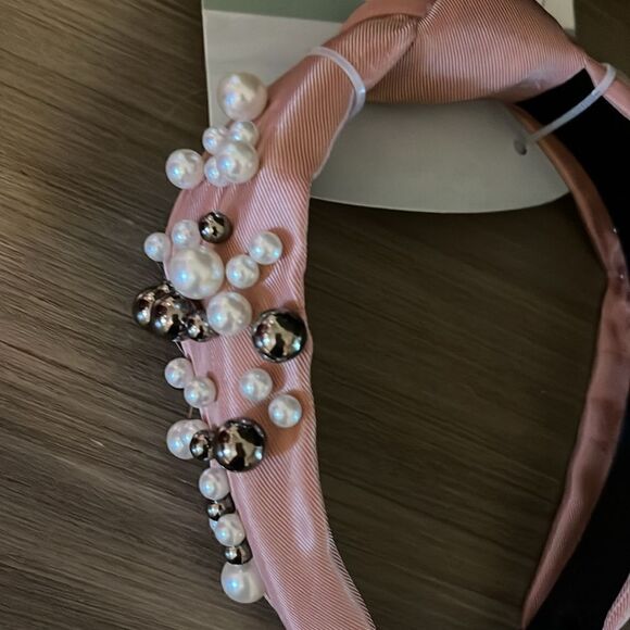 FASHION PEARL CHAIN HEADBAND - Picture 2 of 3